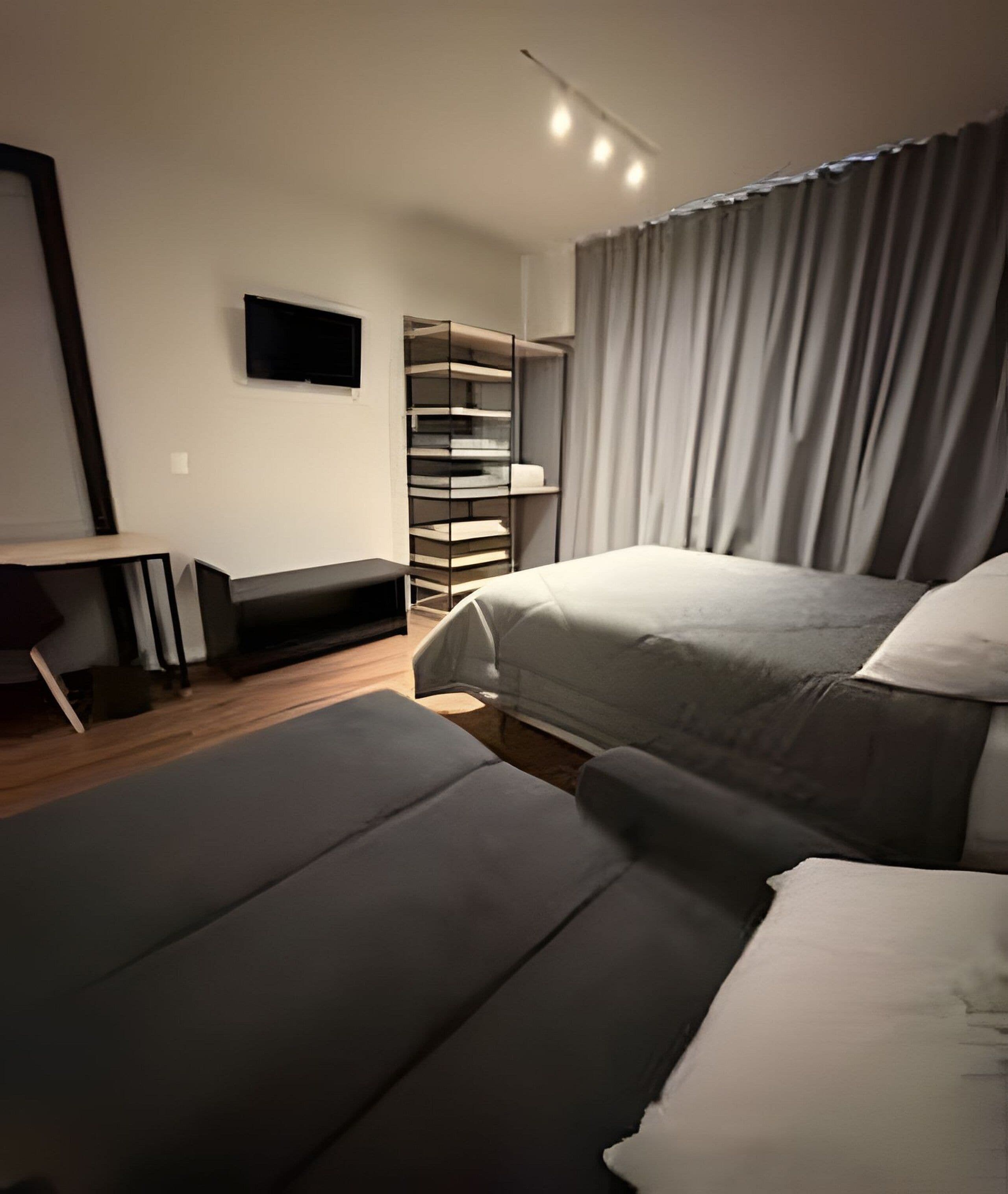 Premium bedding, WiFi (free), individually furnished, bed sheets