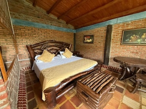 Superior Room, Pool View | Desk, laptop workspace, free WiFi, bed sheets - Hotel Hacienda Casa Blanca Resort Family (La Unión)