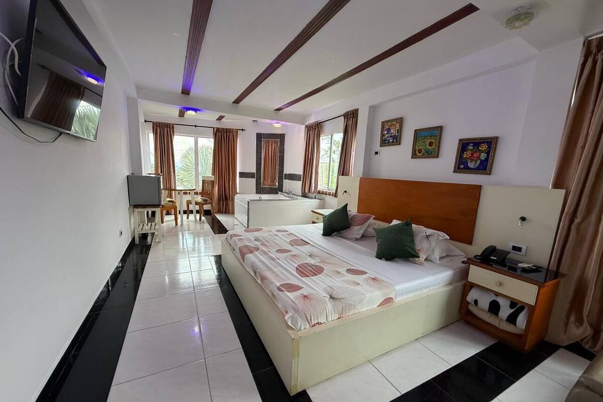 ห้องจูเนียร์สวีท, วิวภูเขา | เครื่องนอนป้องกันสารก่อภ  ูมิแพ้, Wi-Fi ฟรี, ผ้าปูที่นอน