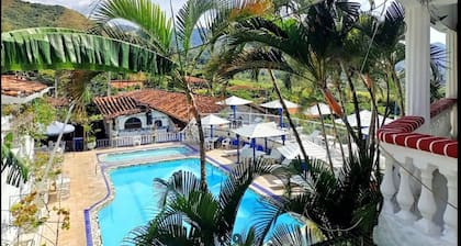 Hotel Hacienda Casa Blanca Resort Family