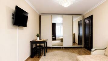 WiFi, bed sheets, wheelchair access
