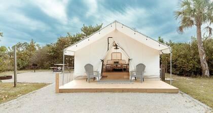 Peaceful Deluxe Safari Tent with Hammocks Near Jonathan Dickinson Park, Hobe Sound, Florida