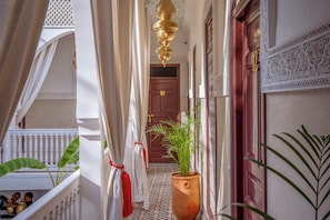 Standard Double Room | Exterior detail - Riad Le Sultan Rouge And Spa (Marrakesh)