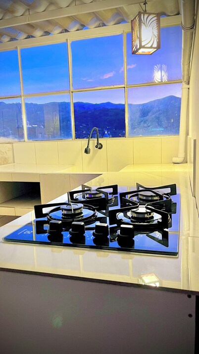 Huaraz Skyview Apartment - Top Floor with Mountain Views