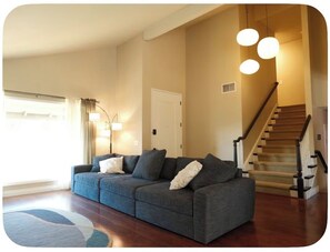 Living area - COZY HOME With GAME ROOM, Near DISNEYLAND, HONDA, KNOTT’S, OC, LA, CSUF, ANGEL’S (Placentia)