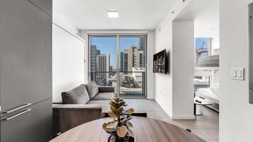 Apartment, 1 Bedroom, Kitchen, City View | Interior
