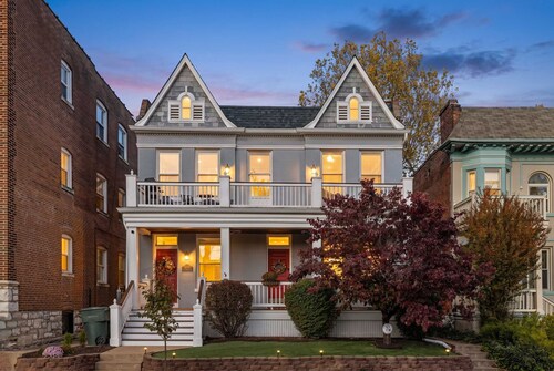 Near Forest Park & Central West End - Sleeps 6