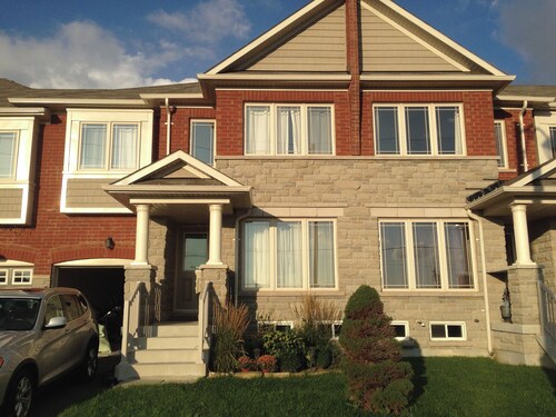 Cozy & Modern Furnished Private House Hosted by a SuperHost!
