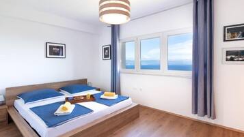 Villa (Three Bedroom Villa with Sea View) | 3 bedrooms, cribs/infant beds