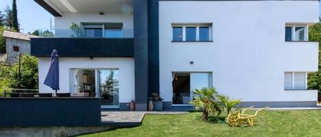 Villa (Three Bedroom Villa with Sea View) | Aussenbereich