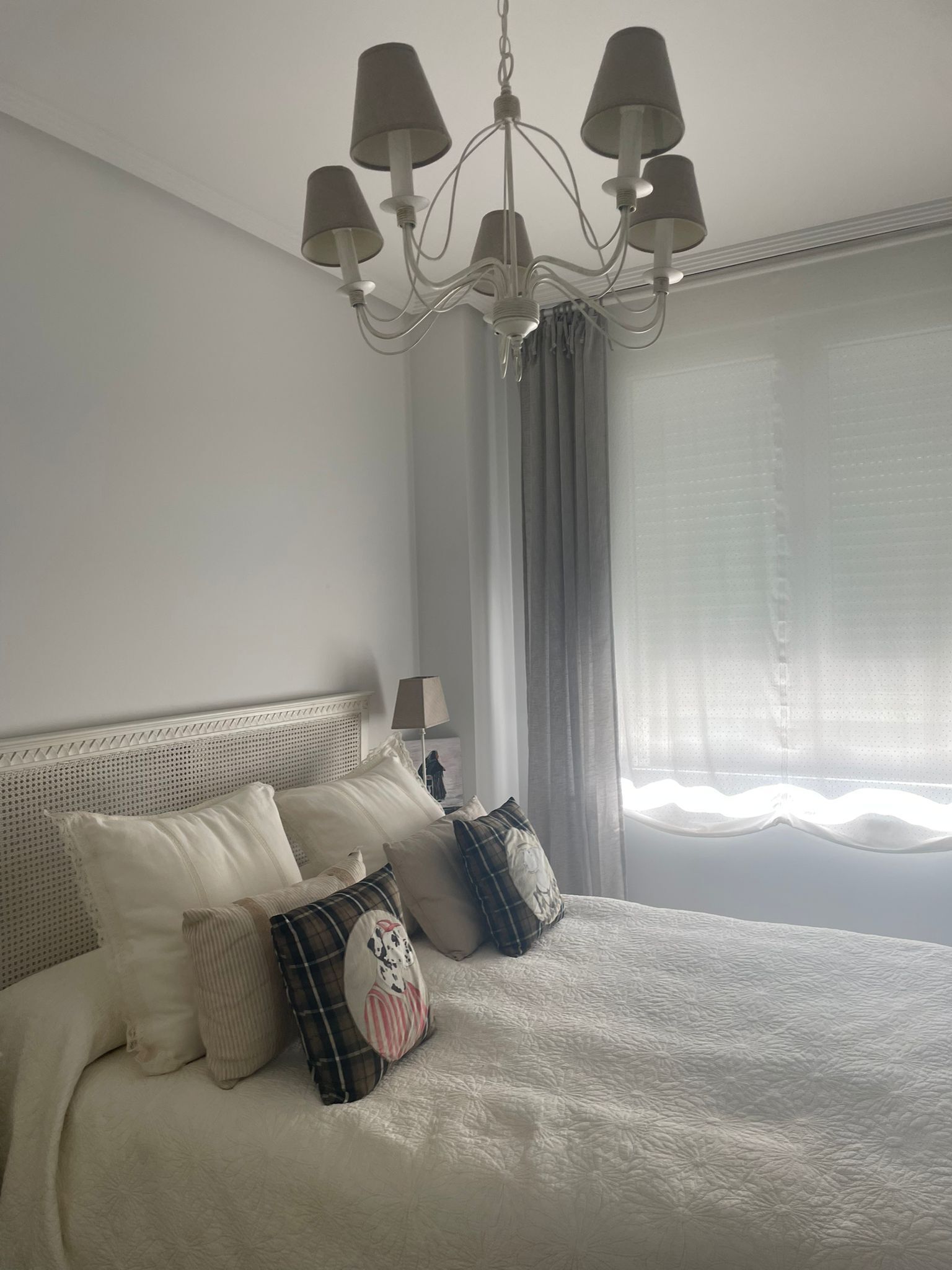 3 slaapkamers, een strijkplank/strijkijzer, gratis wifi, beddengoed