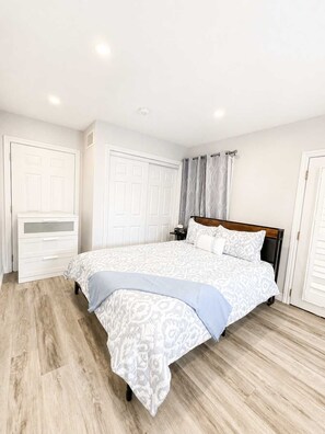 Room - Northern Nest Studio with Patio and BBQ (Markdale)