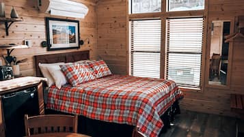 1 bedroom, bed sheets