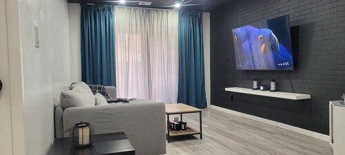 Gorgeous 1-bedroom condo in friendly Hackensack near Metlife Stadium