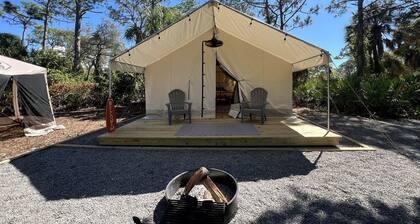Charming Secluded Tented Cabin in Sarasota, Florida
