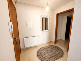 Apartamento, 2 quartos, sacada, vista para o jardim | Banheiro