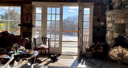 Light-Filled Lakeside Cabin with Private 15-Acre Spring-Fed Lake Near Downtown Excelsior Springs, Missouri