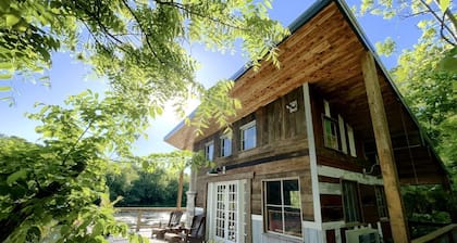 Light-Filled Lakeside Cabin with Private 15-Acre Spring-Fed Lake Near Downtown Excelsior Springs, Missouri