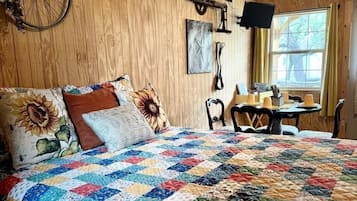 1 bedroom, iron/ironing board, WiFi, bed sheets