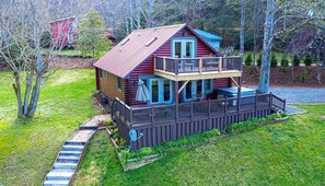 Exterior - Cozy Lake Cabin with Hot-Tub in Topton, North Carolina (Topton)