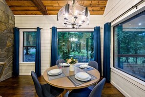 Dining - Charming Cabin Retreat with Modern Comforts near Broken Bow, Oklahoma (Broken Bow)