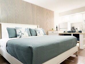 Room - 1.	Oceanfront Hotel in Daytona Beach Shores - Stunning Beach Views  and  Relaxing Getaways (Daytona Beach Shore)