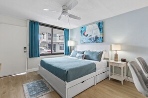 Room - 1.	Oceanfront Hotel in Daytona Beach Shores - Stunning Beach Views  and  Relaxing Getaways (Daytona Beach Shore)