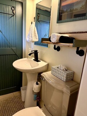 Bathroom - Private Mountain Sanctuary Cabin Surrounded by Protected Forest in Black Mountain, North Carolina (Black Mountain)