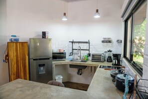 Private kitchen - Cozy 2-BR House steps away great surf and eats in Playa Grande (Playa Grande)