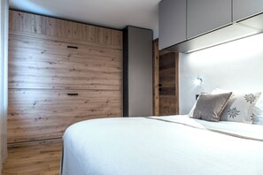Iron/ironing board, free WiFi, bed sheets - Front Row - Central Ski-in/Ski-out Apartament (Breuil-Cervinia)
