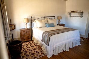 WiFi, bed sheets