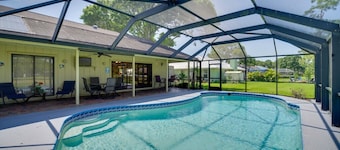 Lakewood Park Golf View Home w Pool & Lanai