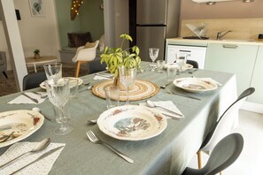 Dining - Vrbo Property (Bischoffsheim)