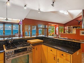 Private kitchen - Waterfront Retreat: Hot Tub, Sauna & Beach Access (Bellingham)