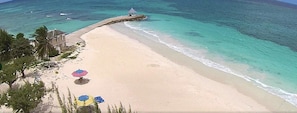House | 3 bedrooms - Adrift- 3BR Beachfront Villa w Staff (Duncans)