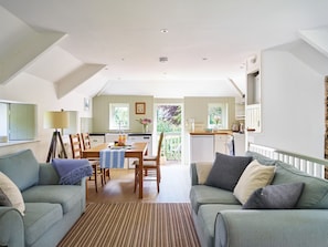 Living area - Tor View Trevadlock Manor by Smart Welcomes (Congdon's Shop)