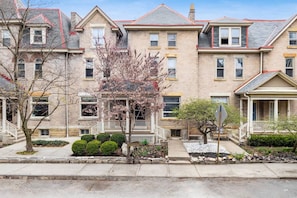 Exterior - The Baker-Miller Pink Studio (Columbus)