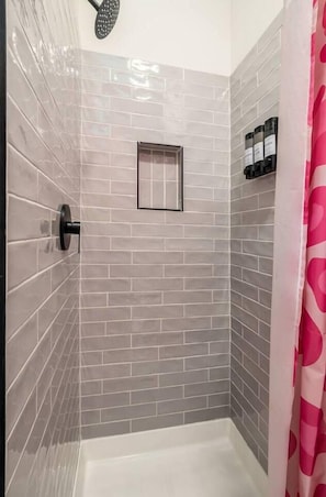 Hair dryer, towels, soap, shampoo - The Baker-Miller Pink Studio (Columbus)