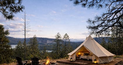 Secluded Glamping Escape Surrounded by Forest and Valley Views in Sandpoint, Idaho