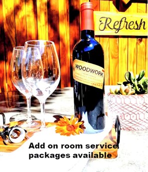 Food and drink - Near Airport, Hospital, MidTown, 58” TV - Apt 254 (Reno)