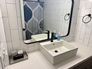 Bathroom - Near Airport, Hospital, MidTown, 58” TV - Apt 254 (Reno)