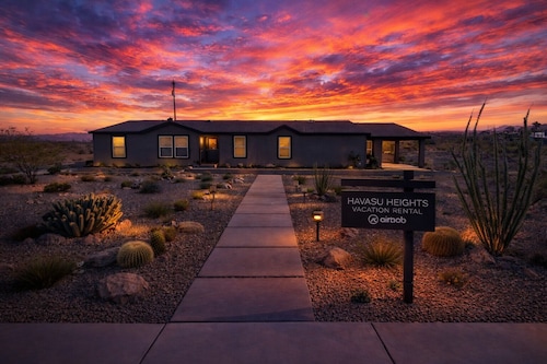 Your Private Oasis in Havasu Heights