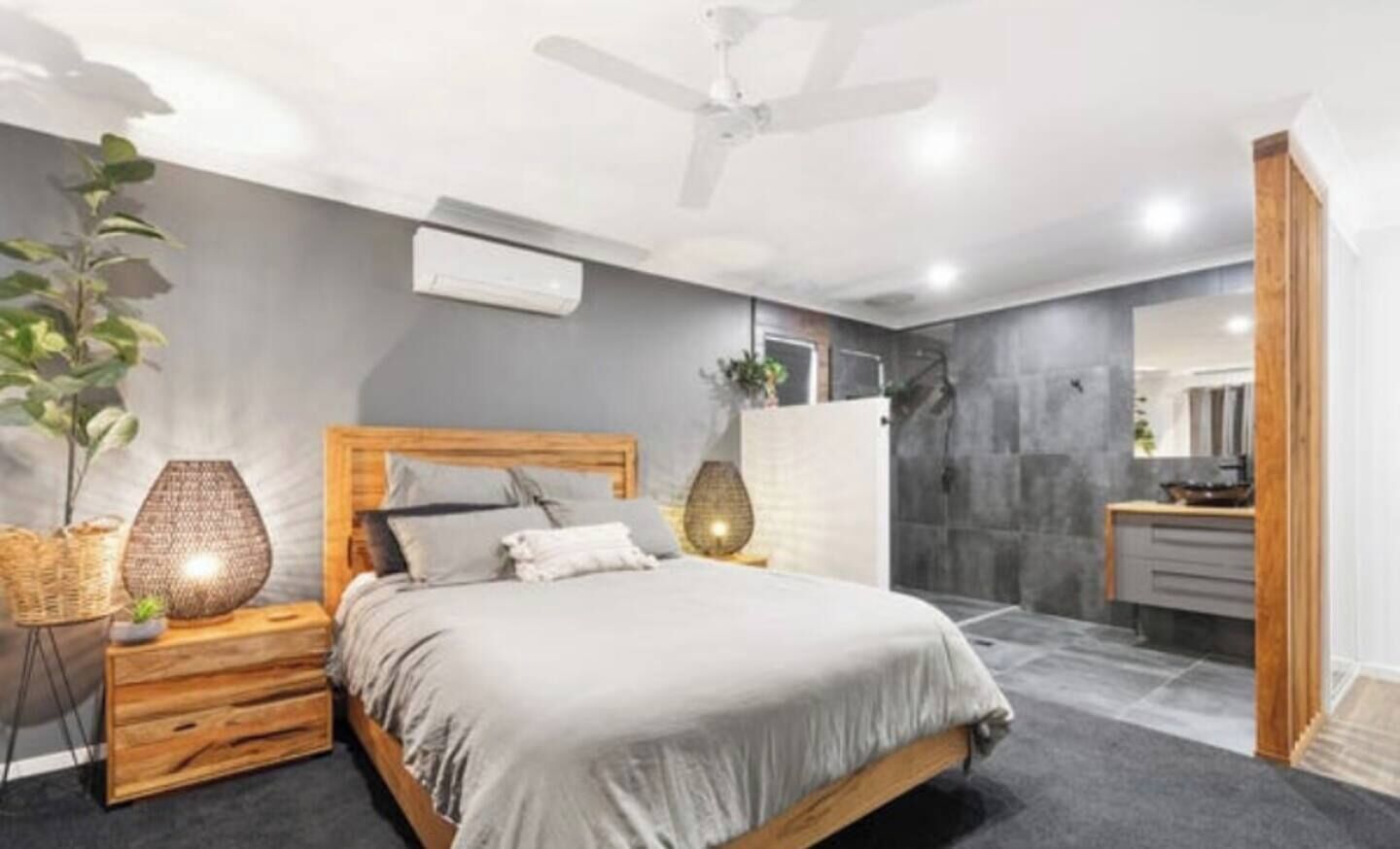 4 Schlafzimmer, Bügeleisen/Bügelbrett, WLAN, Bettwäsche