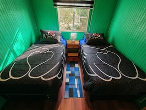 2 bedrooms, bed sheets