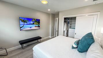2 bedrooms, iron/ironing board, Internet, bed sheets