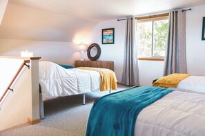 3 makuuhuonetta, silitysrauta/-lauta, ilmainen Wi-Fi, vuodevaatteet