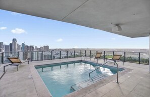 Pool - 2/2 Edgewater Condo in Sunny Miami (Miami)
