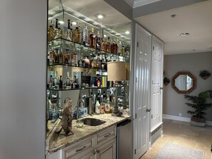 Bar (in der Unterkunft)