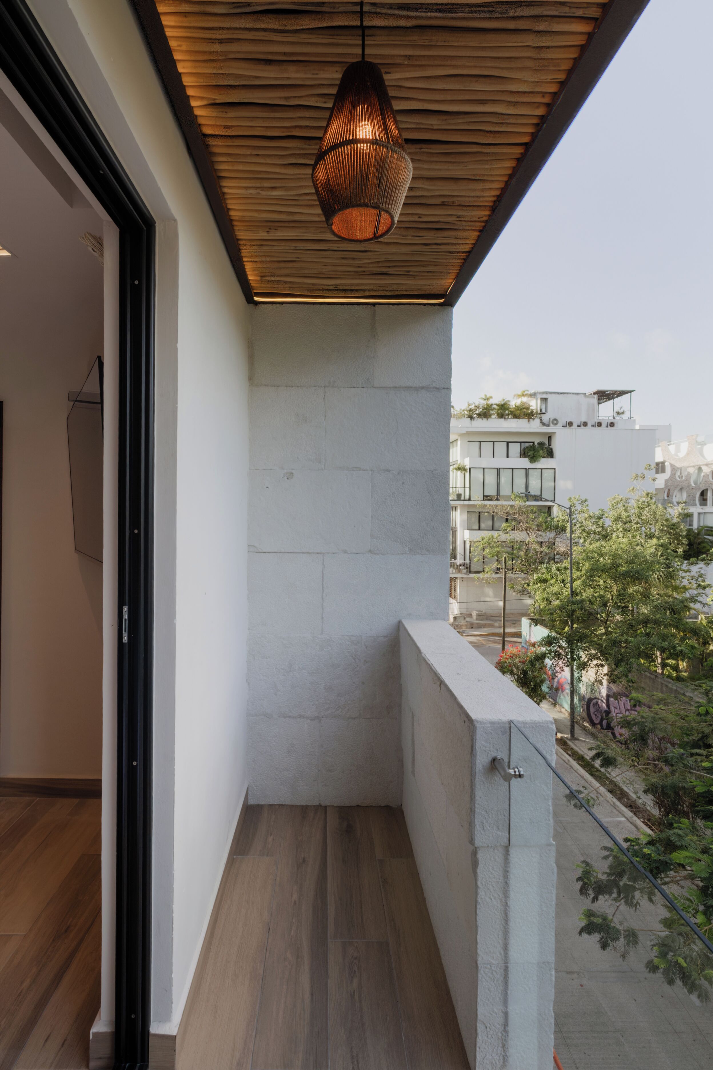 ESTUDIO WITH BALCONY