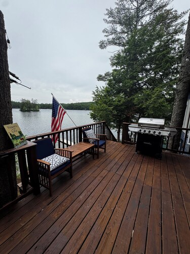 Cozy Maine Camp on Private Peninsula